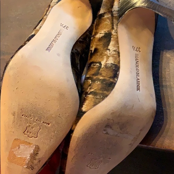 Like New Manolo Blahnik calf hair pumps - Picture 3 of 8